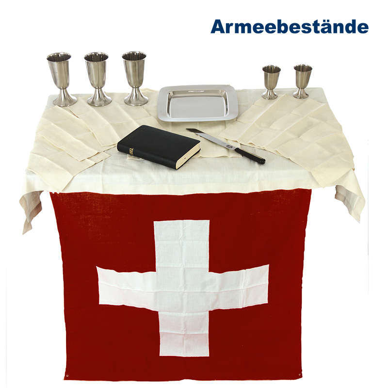 Schweizer Feldaltar faltbar in Holzkiste    B